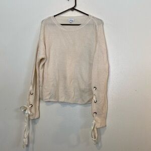 Madison & Berkeley cream chunky knit laced up sleeve acrylic sweater Lar…
